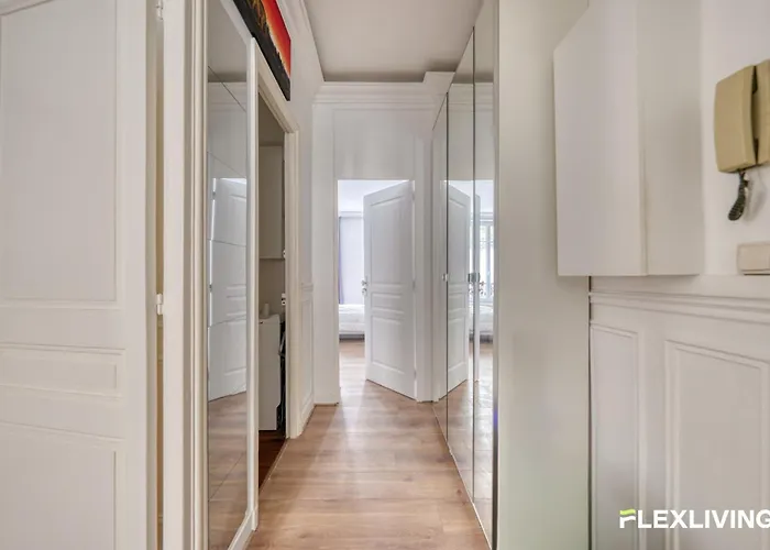 2 Bedrooms Experience In Charm & Elegance