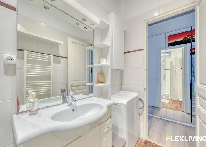 2 Bedrooms Experience In Charm & Elegance *