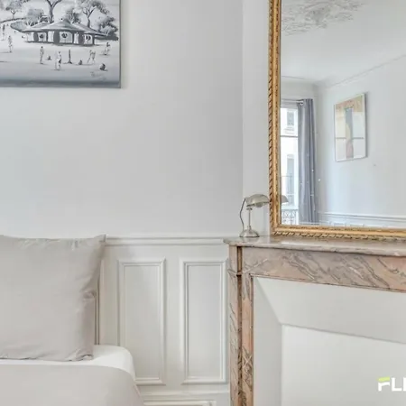 2 Bedrooms Experience In Charm & Elegance アパート *