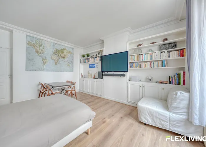 2 Bedrooms Experience In Charm & Elegance