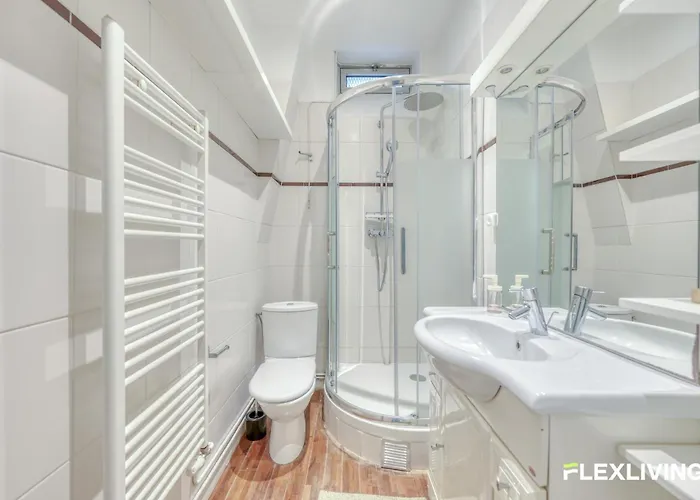 2 Bedrooms Experience In Charm & Elegance *